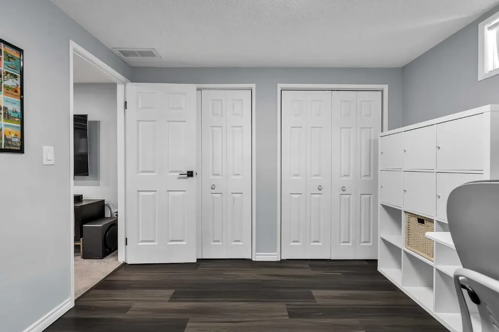 474 78 Avenue NE Calgary AB T2K 4Z9