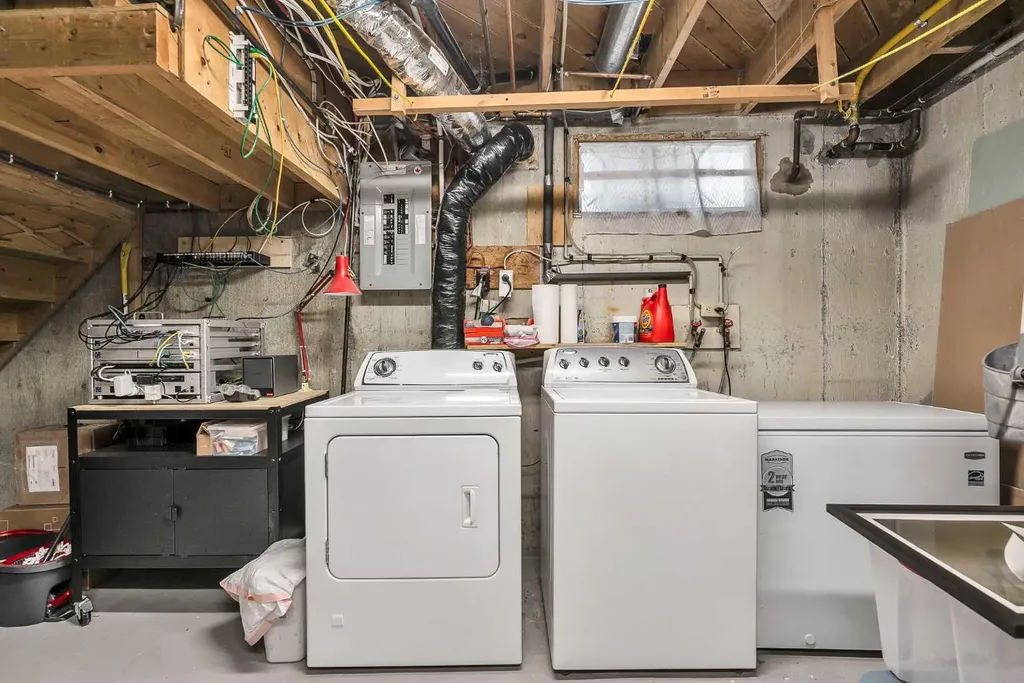 474 78 Avenue NE Calgary AB T2K 4Z9
