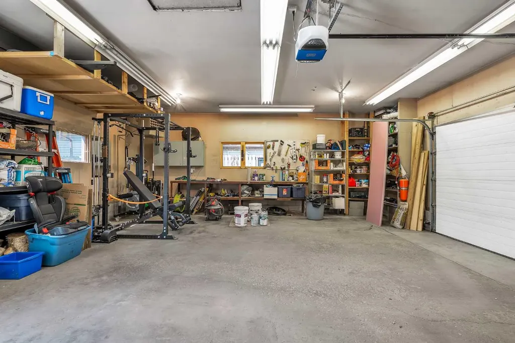 474 78 Avenue NE Calgary AB T2K 4Z9