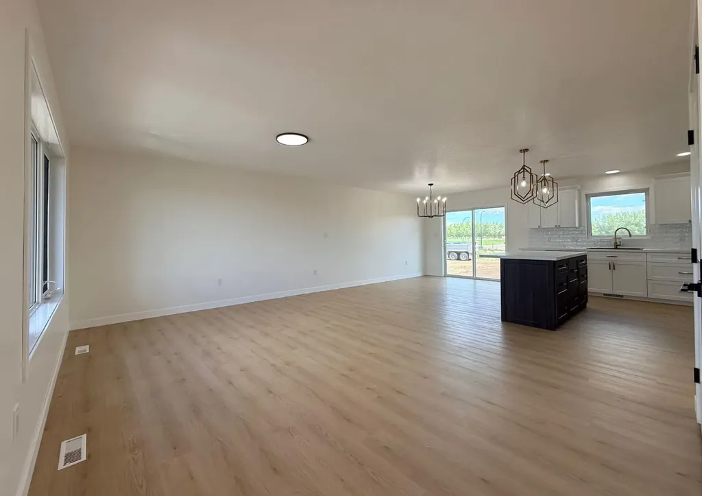 9101 109 Street La Crete AB T0H2H0