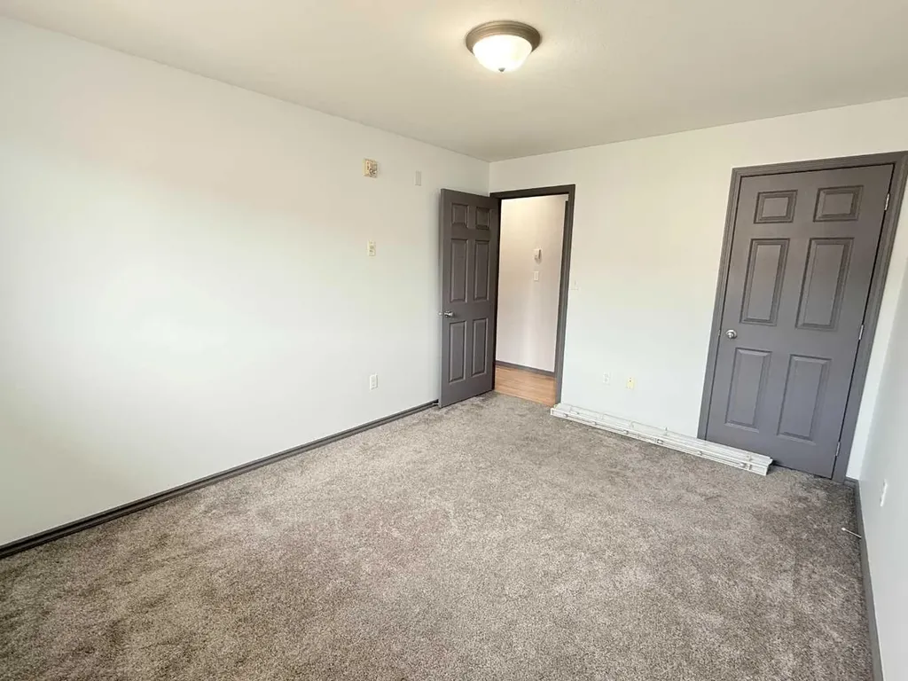 6608 42 Street Lloydminster AB T9V 1M8