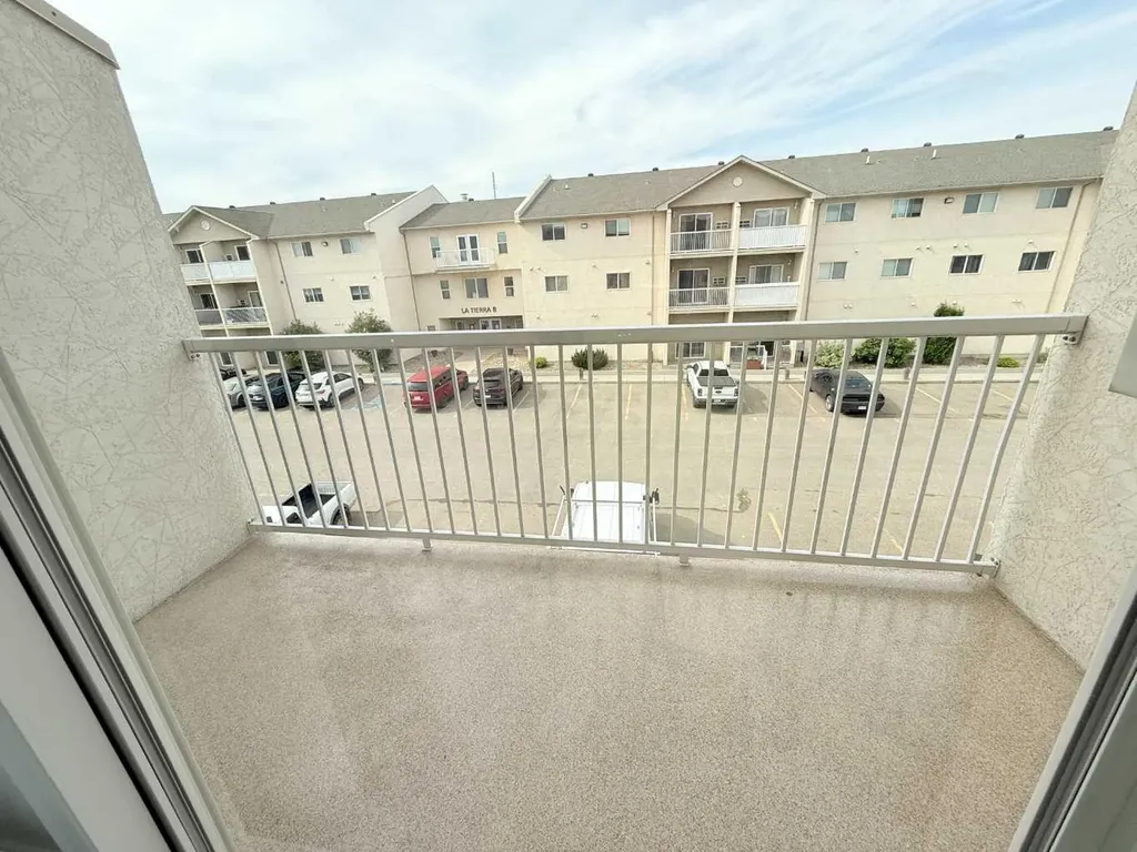 6608 42 Street Lloydminster AB T9V 1M8