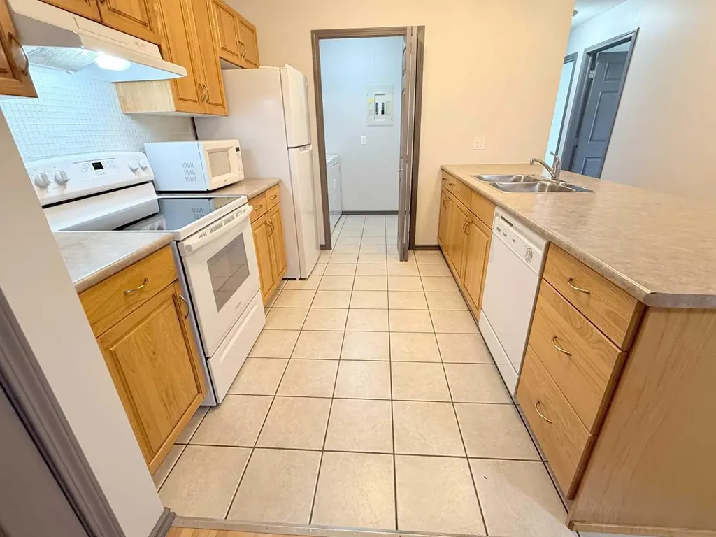 6608 42 Street Lloydminster AB T9V 1M8