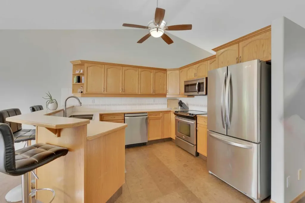 7 Logan Close Red Deer AB T4R 2N6
