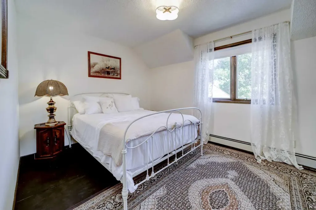 1070 Geddes Avenue Pincher Creek AB T0K 1W0