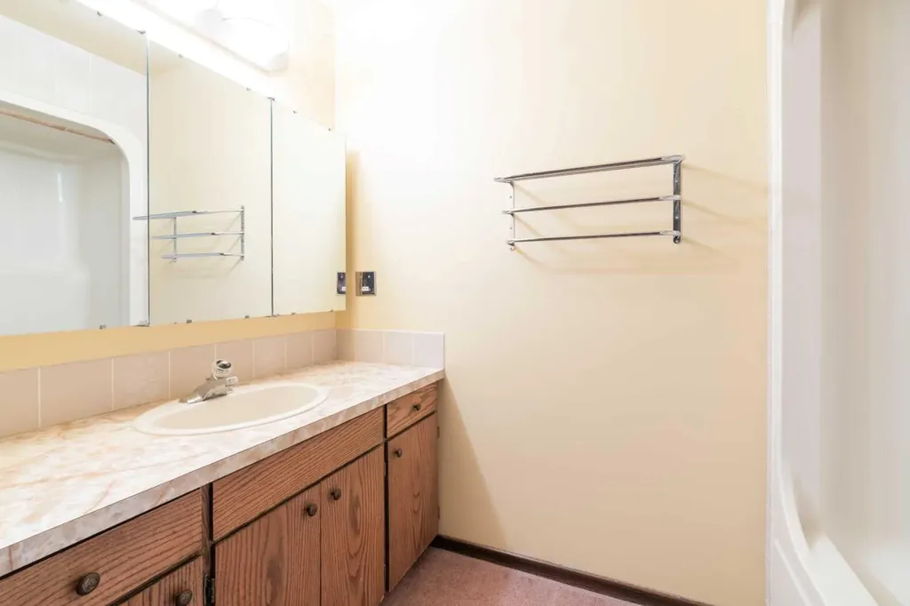 111 Temple Crescent W Lethbridge AB T1K 4T3