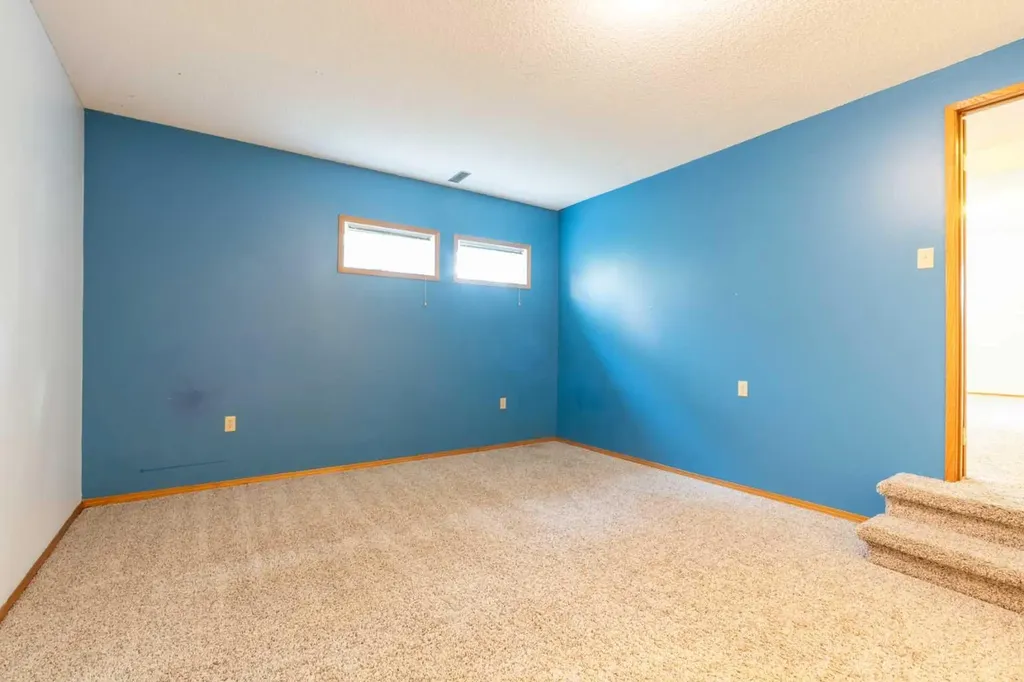 111 Temple Crescent W Lethbridge AB T1K 4T3