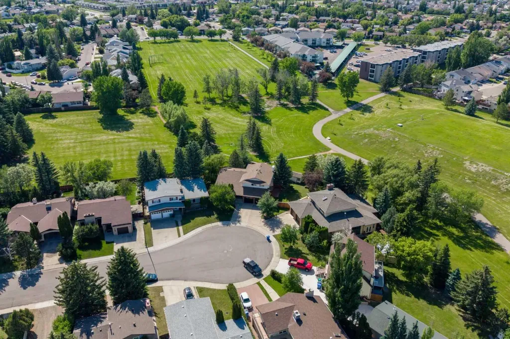 111 Temple Crescent W Lethbridge AB T1K 4T3