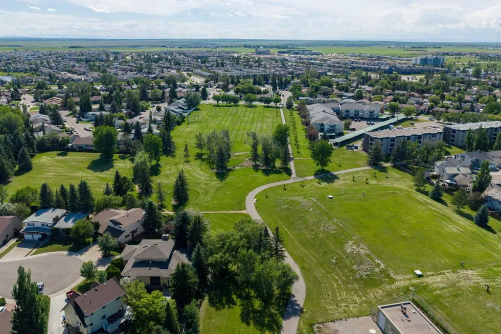 111 Temple Crescent W Lethbridge AB T1K 4T3