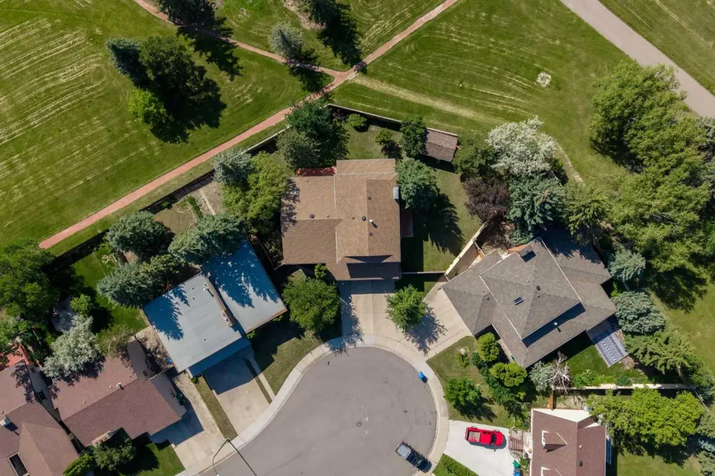 111 Temple Crescent W Lethbridge AB T1K 4T3