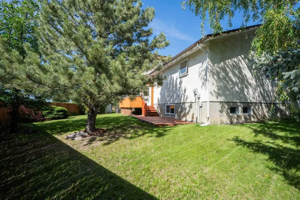 111 Temple Crescent W Lethbridge AB T1K 4T3