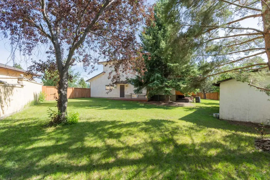 111 Temple Crescent W Lethbridge AB T1K 4T3