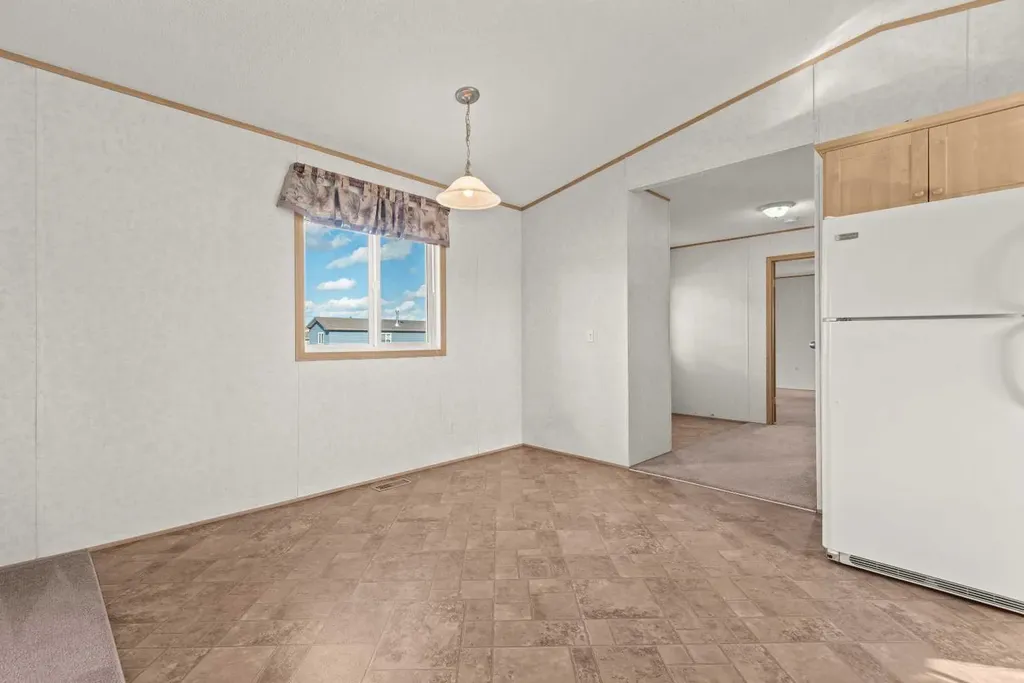 8 Trochu Avenue Trochu AB T0M2C0