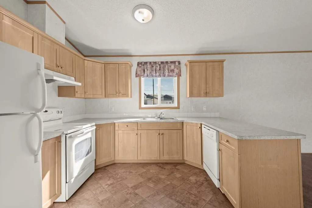 8 Trochu Avenue Trochu AB T0M2C0