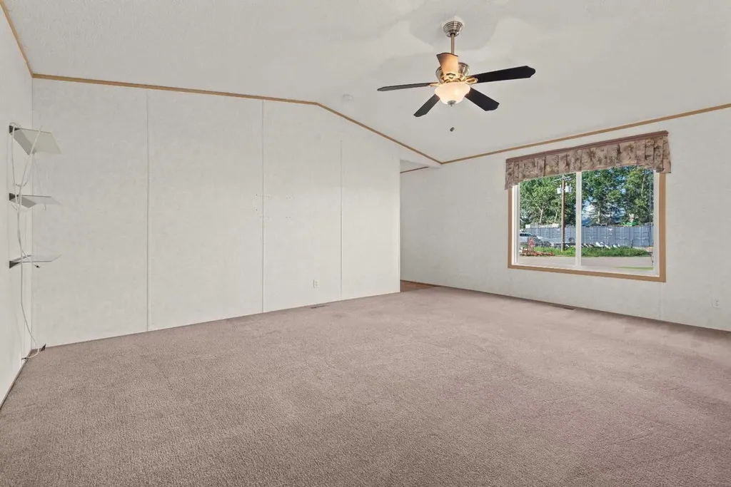 8 Trochu Avenue Trochu AB T0M2C0