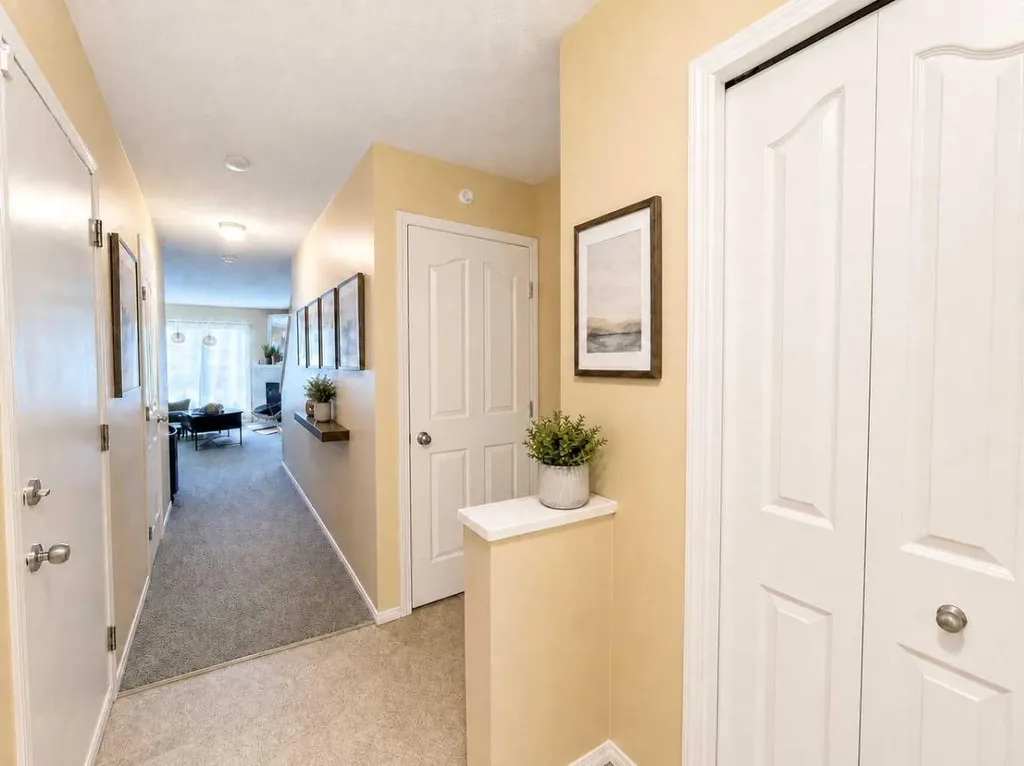 156 Canoe Drive SW Airdrie AB T4B2Z3