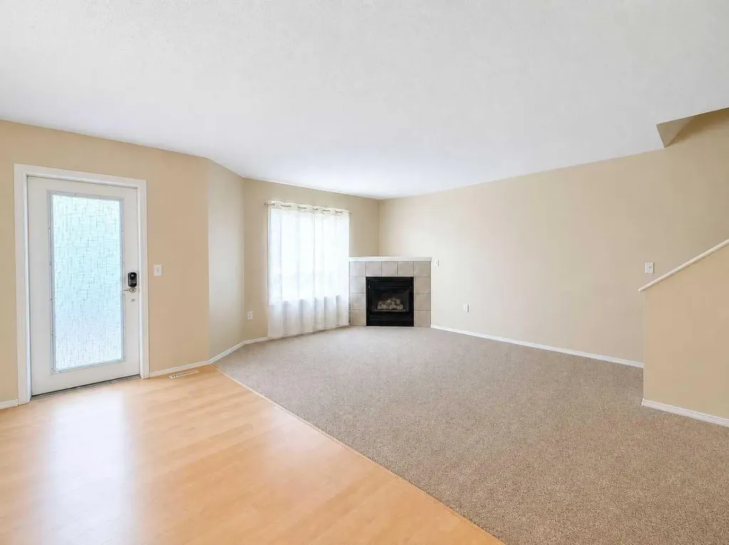 156 Canoe Drive SW Airdrie AB T4B2Z3