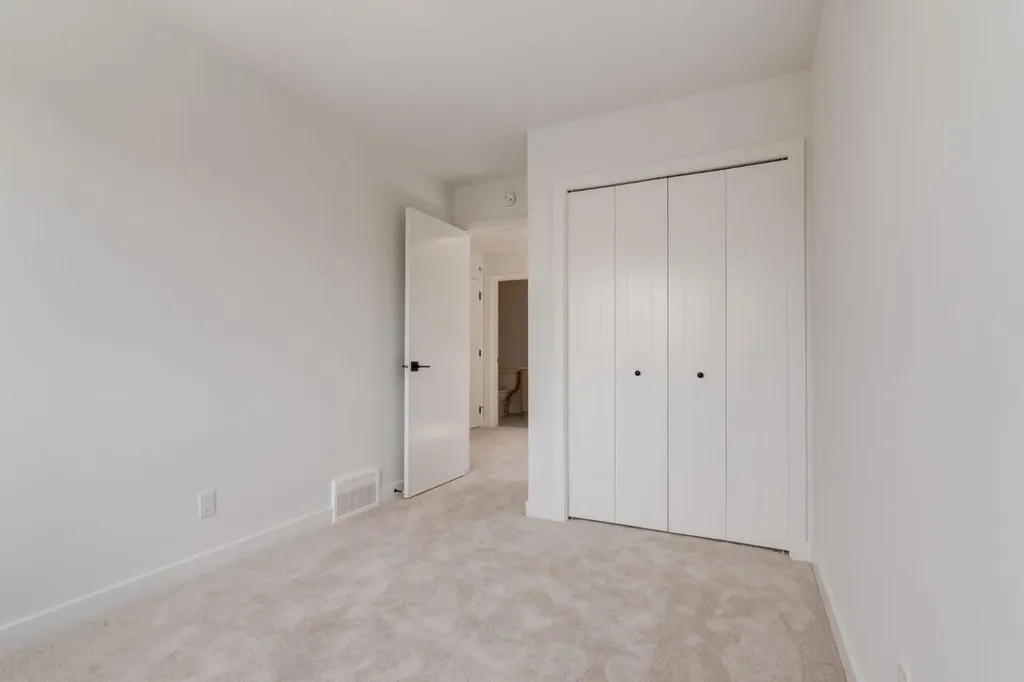 9 Sora Passage SE Calgary AB T3S 0M1