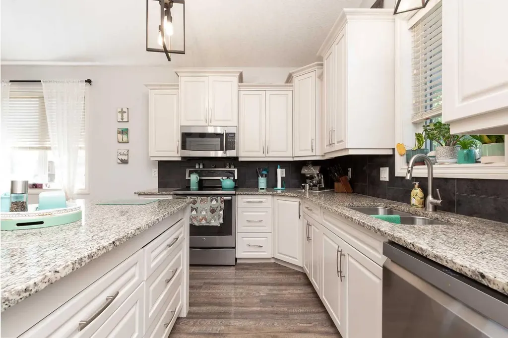 8 Riverton Crescent W Lethbridge AB T1K 5P3