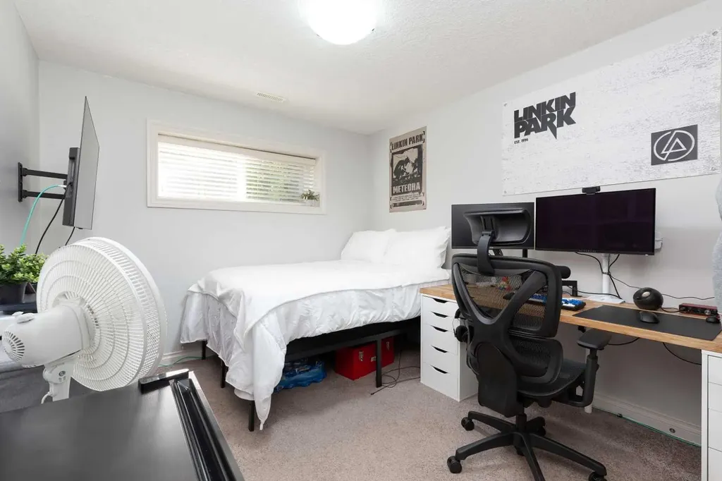 8 Riverton Crescent W Lethbridge AB T1K 5P3