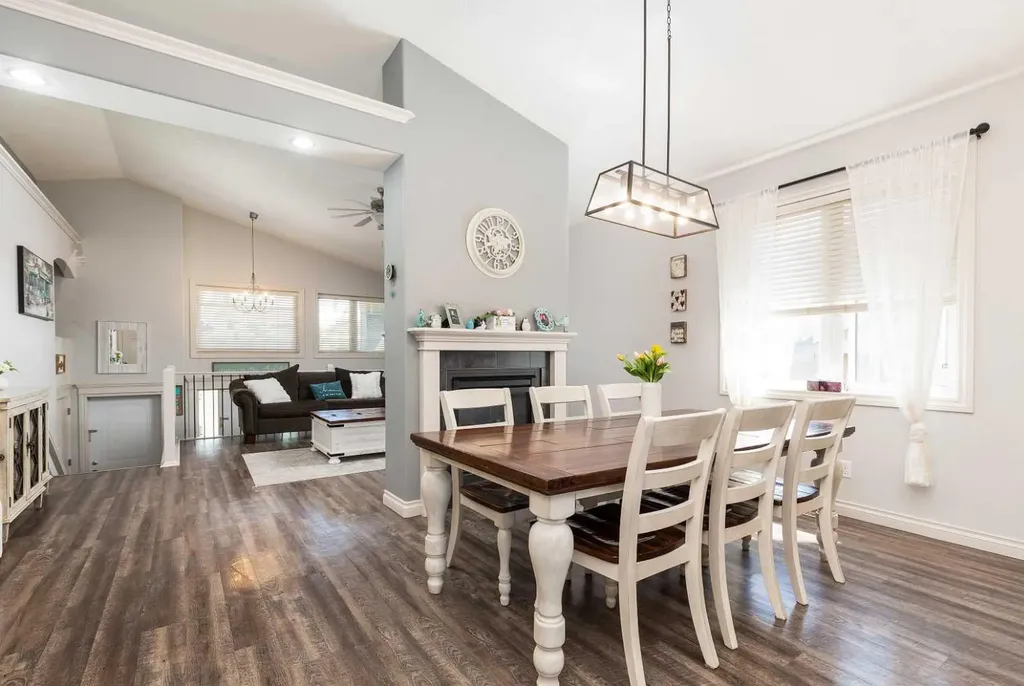 8 Riverton Crescent W Lethbridge AB T1K 5P3