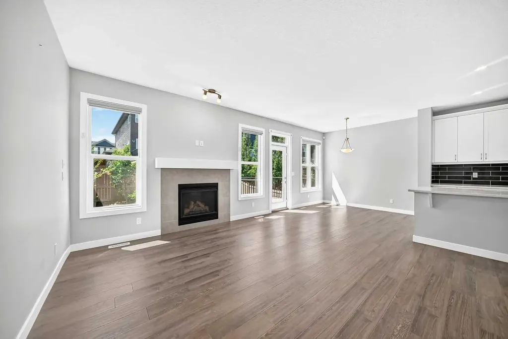 110 Crestbrook Way SW Calgary AB T3B 6H1