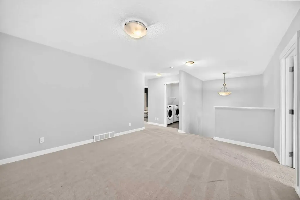 110 Crestbrook Way SW Calgary AB T3B 6H1