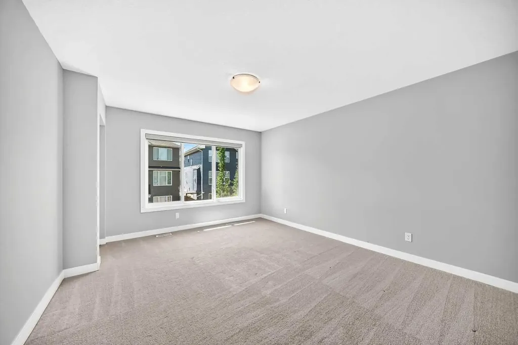 110 Crestbrook Way SW Calgary AB T3B 6H1