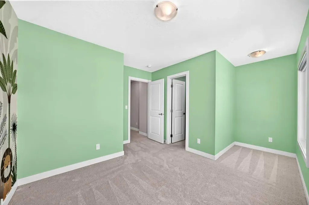 110 Crestbrook Way SW Calgary AB T3B 6H1