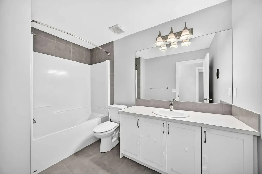 110 Crestbrook Way SW Calgary AB T3B 6H1