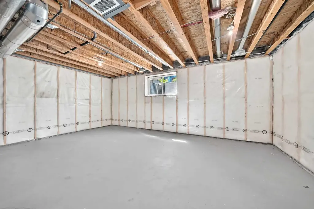 110 Crestbrook Way SW Calgary AB T3B 6H1