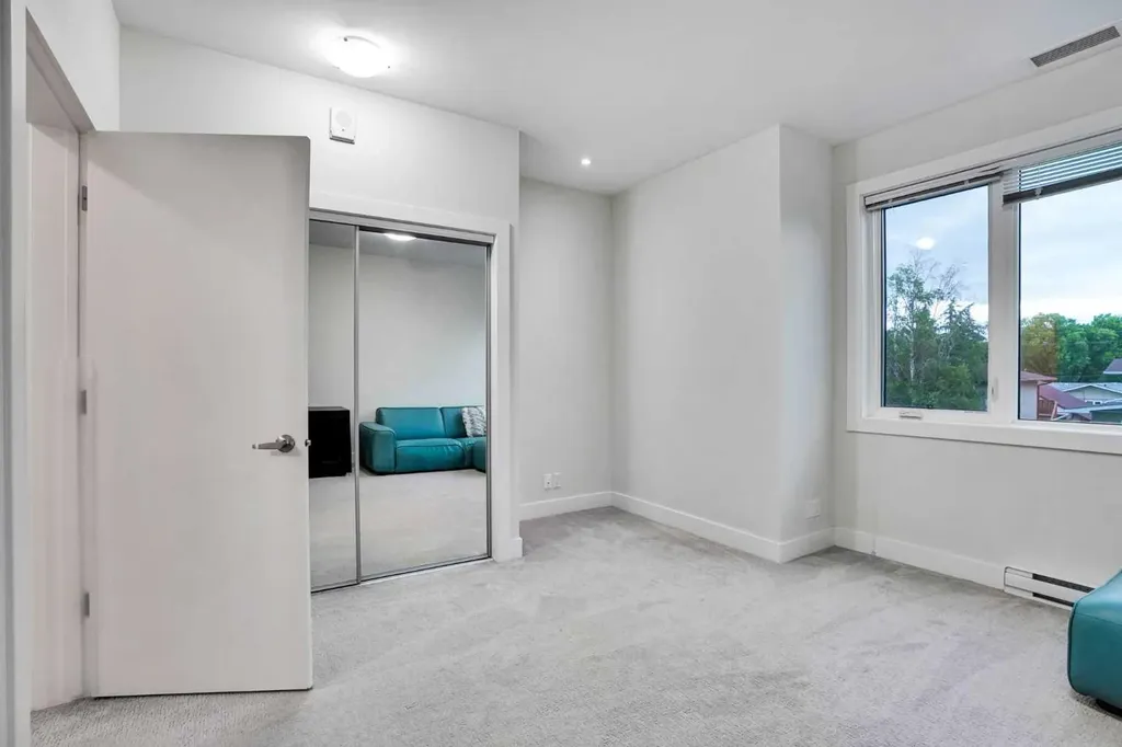 20 Brentwood Common NW Calgary AB T2L 2L7