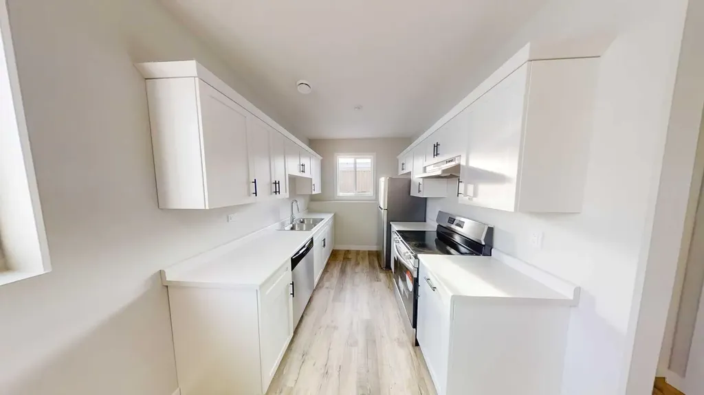 9513 114 Avenue Clairmont AB T8X0W7