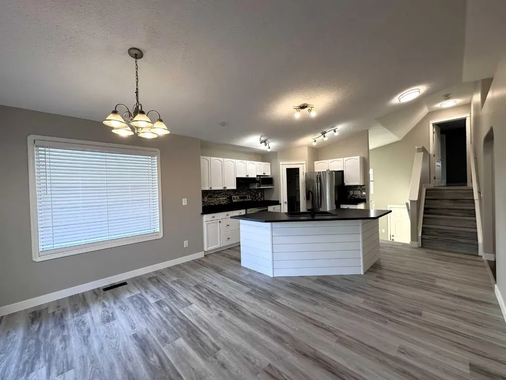 9005 94a Avenue Grande Prairie AB T8X0A2