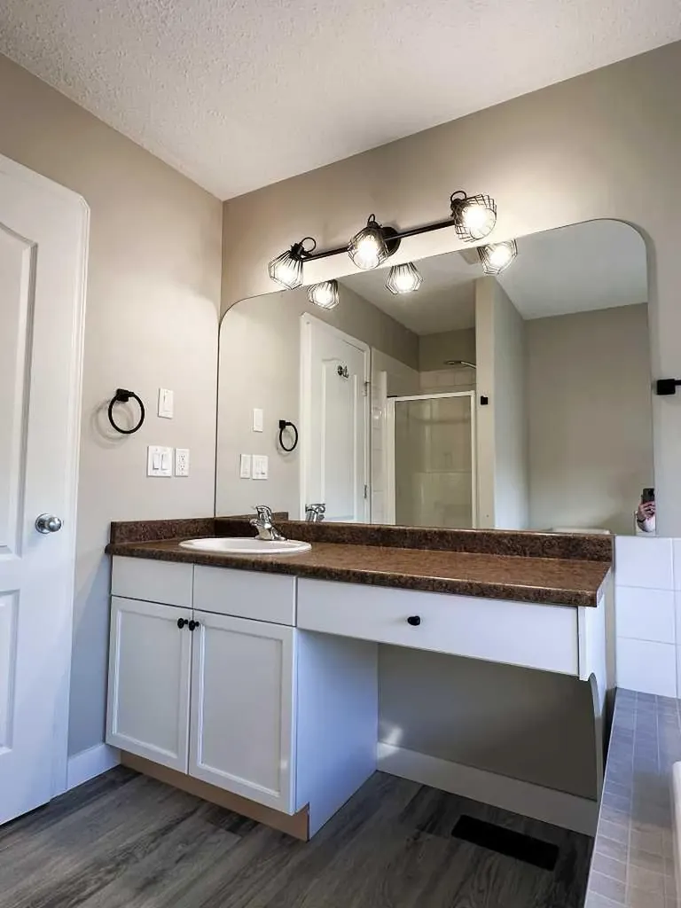 9005 94a Avenue Grande Prairie AB T8X0A2
