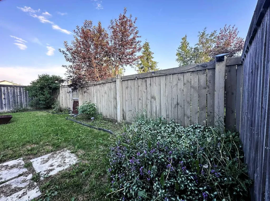 9005 94a Avenue Grande Prairie AB T8X0A2