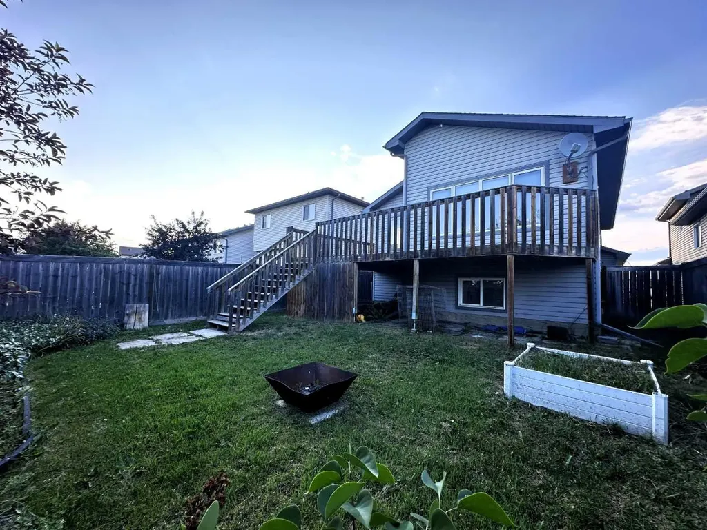 9005 94a Avenue Grande Prairie AB T8X0A2