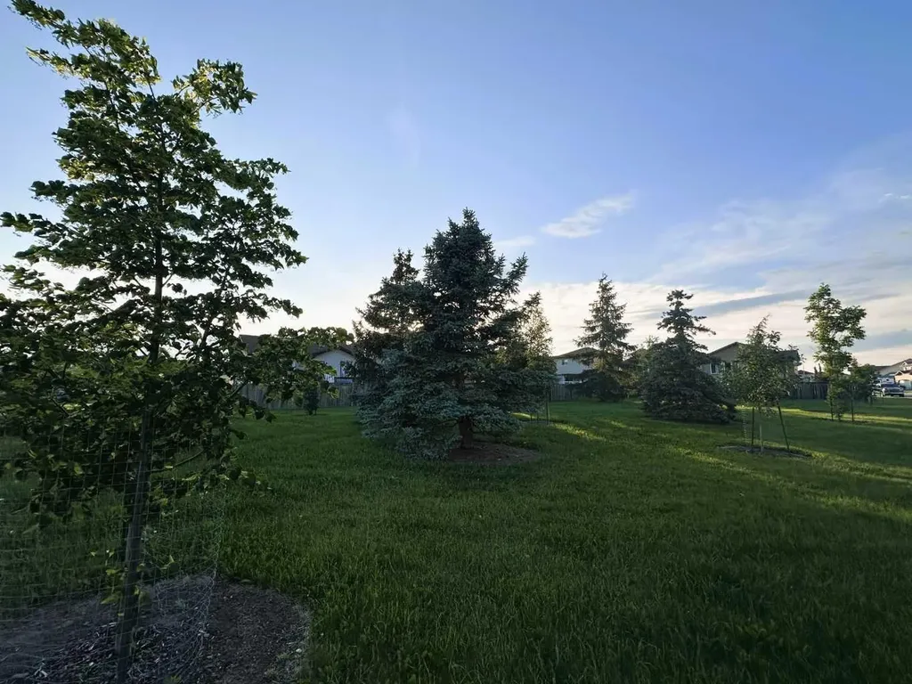 9005 94a Avenue Grande Prairie AB T8X0A2
