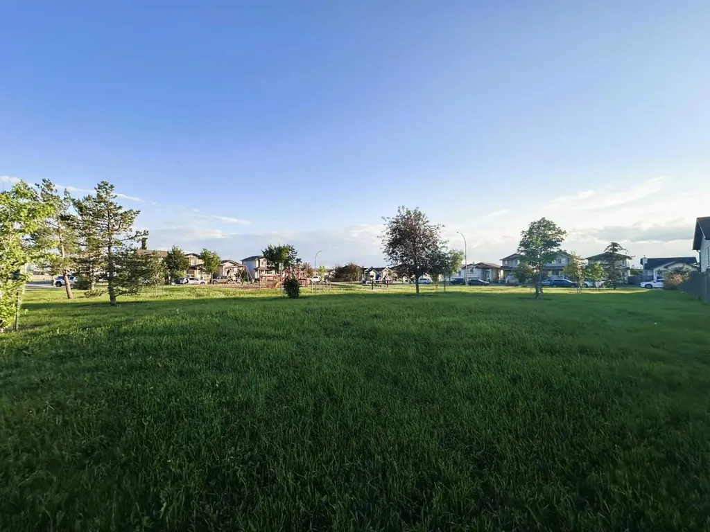 9005 94a Avenue Grande Prairie AB T8X0A2
