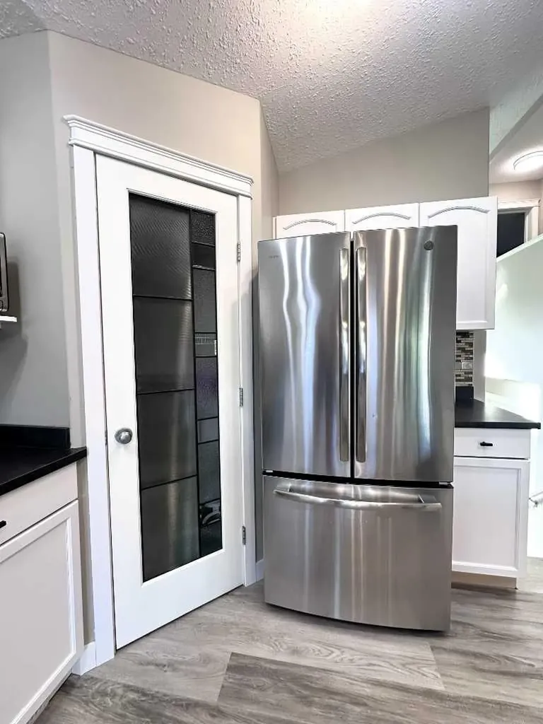 9005 94a Avenue Grande Prairie AB T8X0A2
