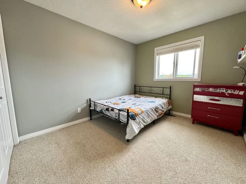 9 Leedy Drive Whitecourt AB T7S 1X2