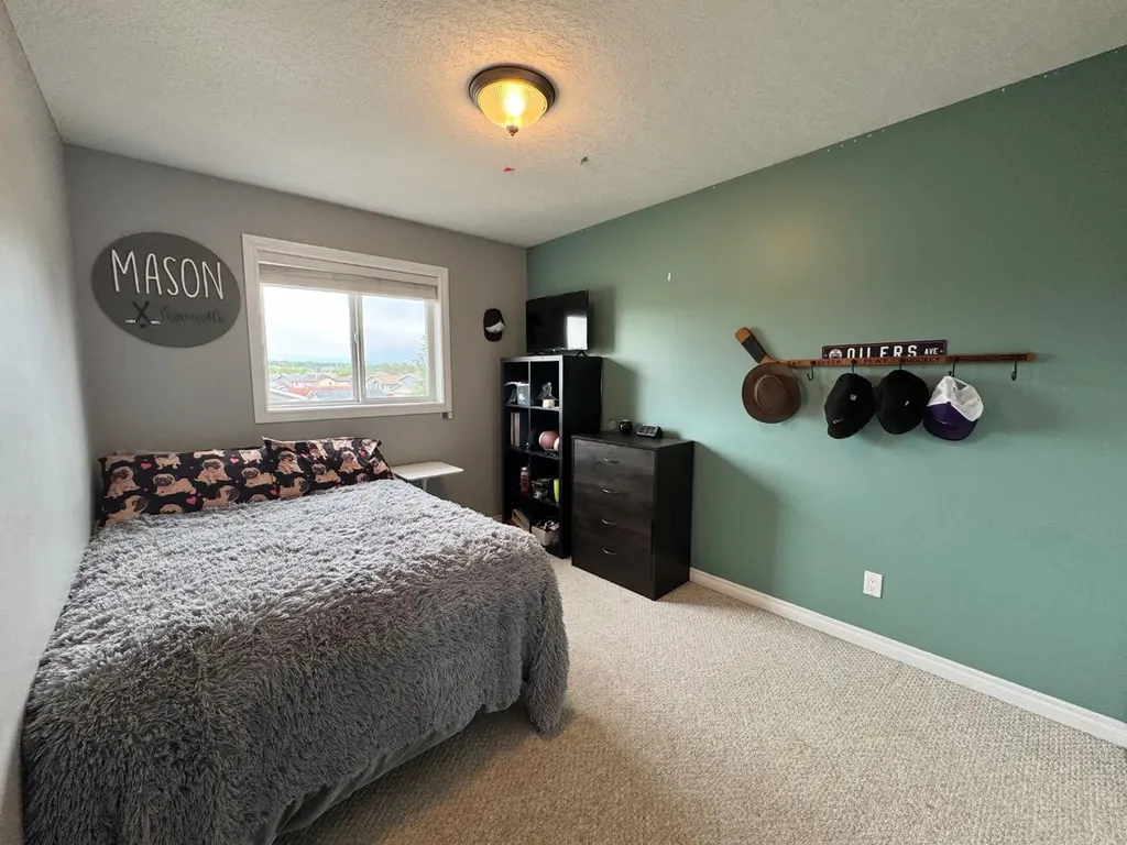 9 Leedy Drive Whitecourt AB T7S 1X2