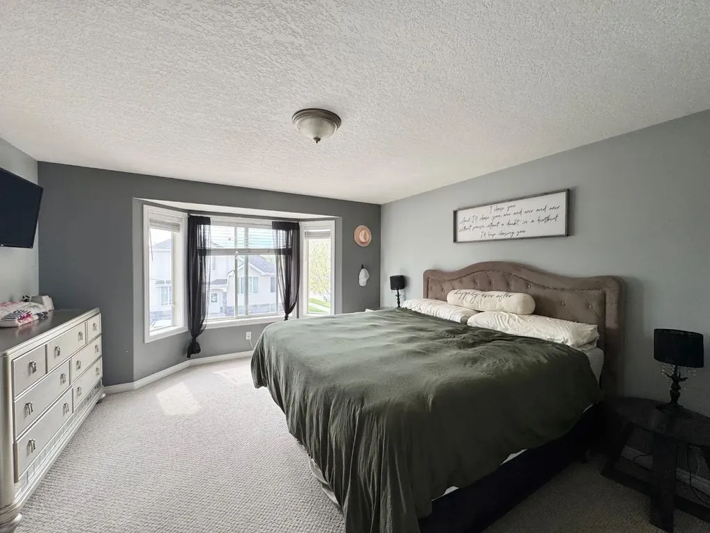 9 Leedy Drive Whitecourt AB T7S 1X2