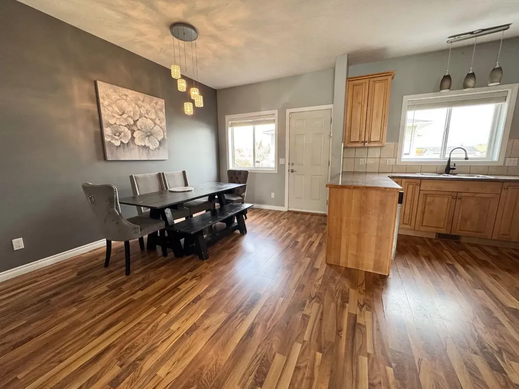 9 Leedy Drive Whitecourt AB T7S 1X2