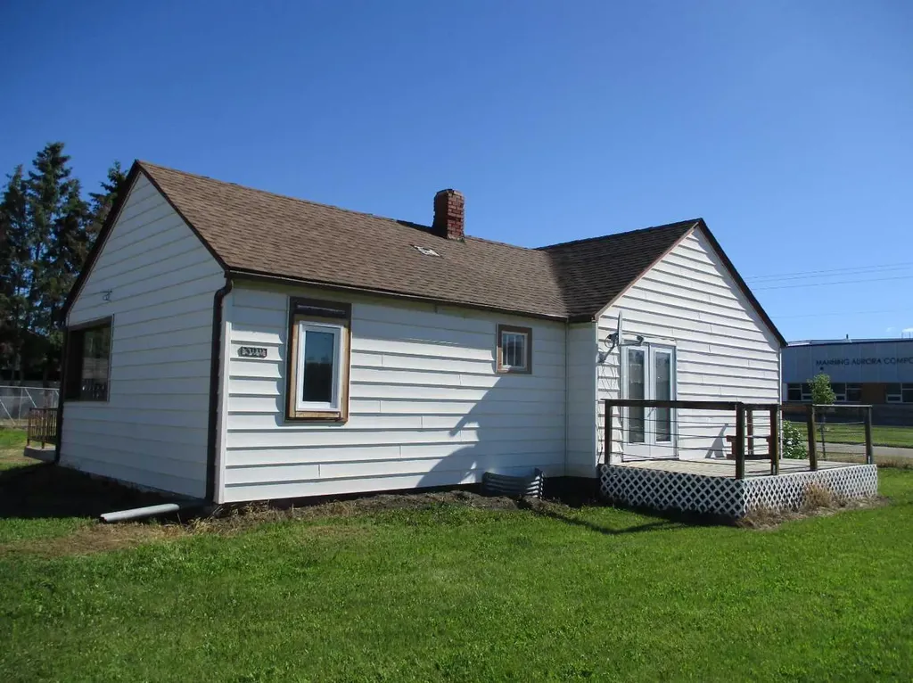 322 7th Avenue SE Manning AB T0H 2M0
