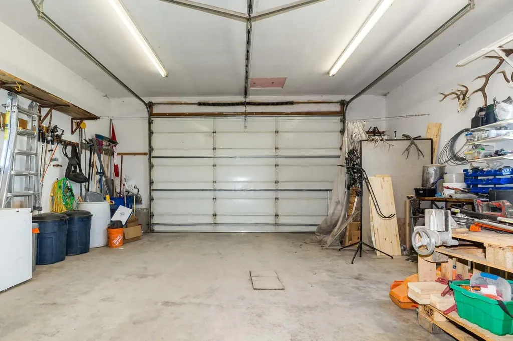 222041B Range Road 52 Magrath AB T0K1J0