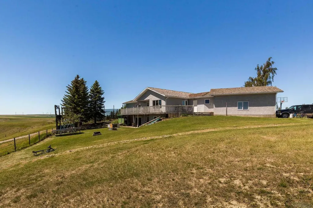 222041B Twp Road 52 Magrath AB T0K1J0