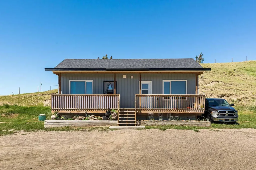 222041B Twp Road 52 Magrath AB T0K1J0