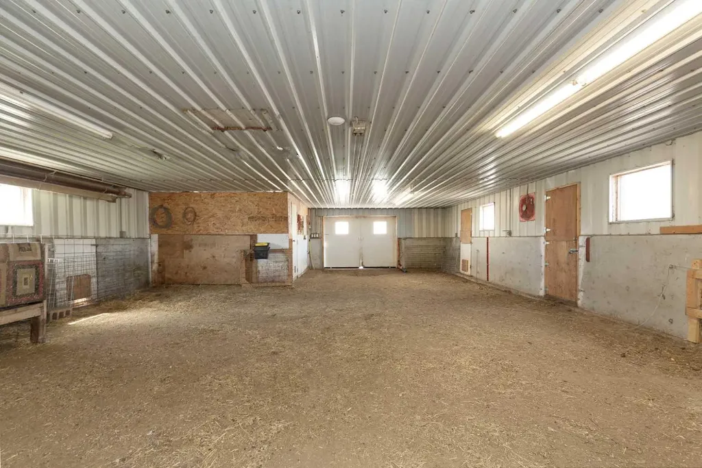 222041B Twp Road 52 Magrath AB T0K1J0