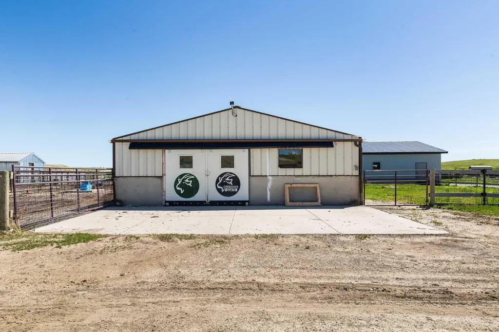 222041B Range Road 52 Magrath AB T0K1J0